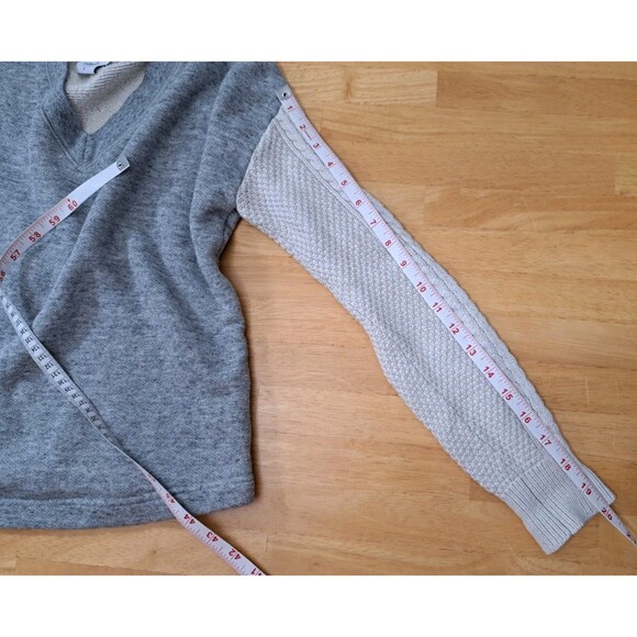 Cabi V Neck Gray Cream French Terry Sweater with Cable Knit Sleeves Size Small - Picture 4 of 8